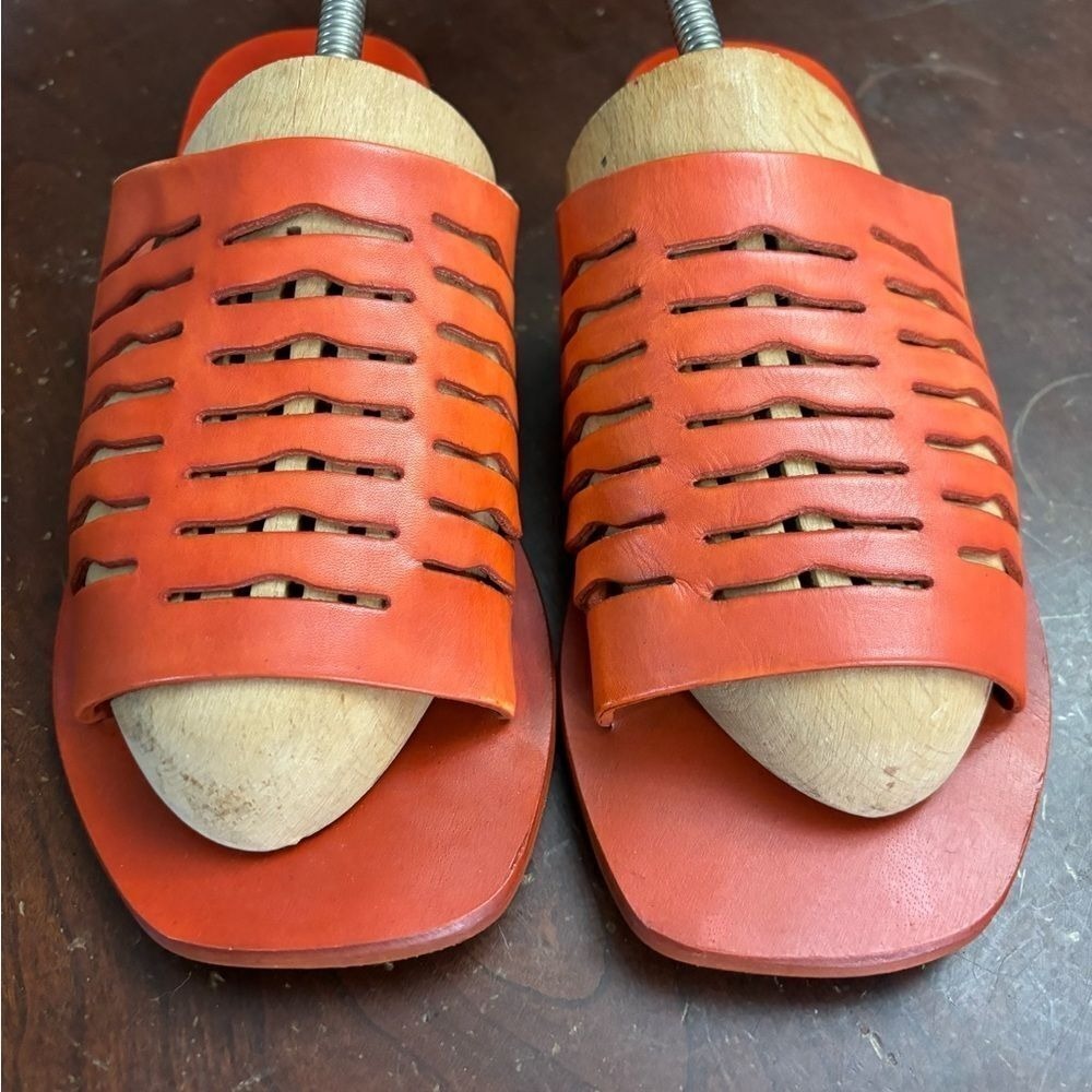 Free People Orange Leather Cut-Out Sandals Spring Size 7 Vacation Cruise Slip On